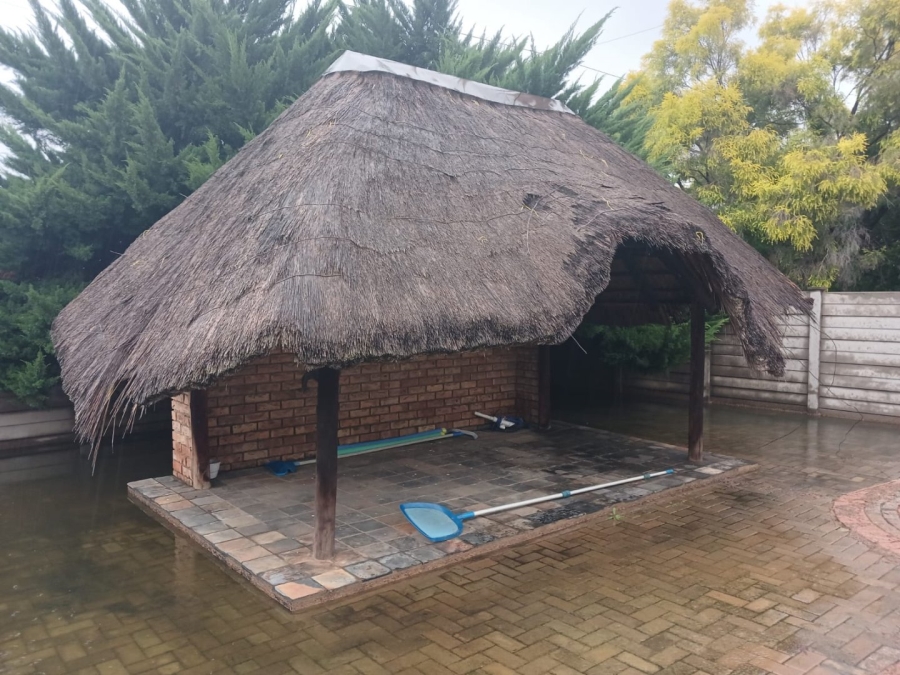 3 Bedroom Property for Sale in Lourenspark North West